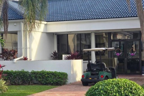 Villa ou maison à vendre à Miami, Floride: 4 chambres, 134.62 m2 № 2080516 - photo 7