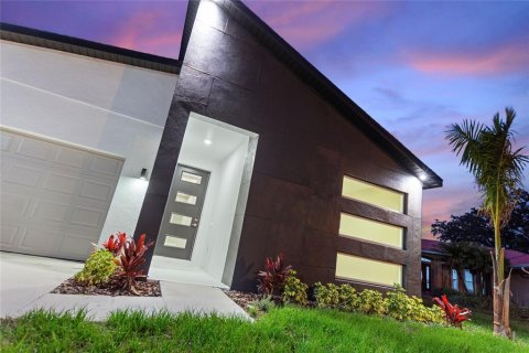 Villa ou maison à louer à Haines City, Floride: 4 chambres, 166.3 m2 № 2431064 - photo 8