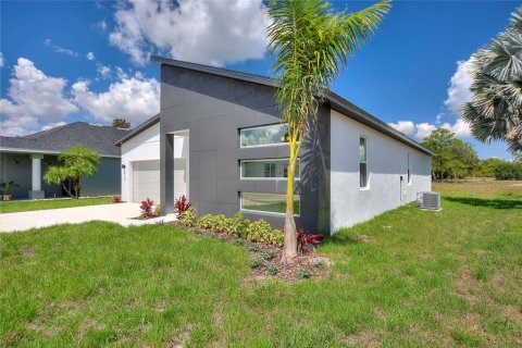 Villa ou maison à louer à Haines City, Floride: 4 chambres, 166.3 m2 № 2431064 - photo 3