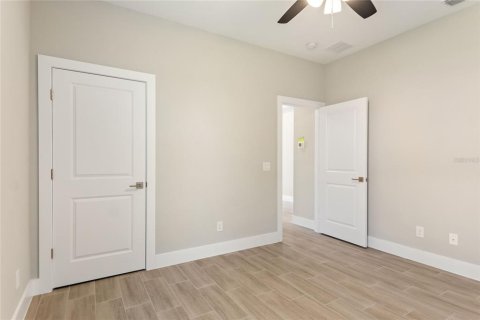 Villa ou maison à louer à Haines City, Floride: 4 chambres, 166.3 m2 № 2431064 - photo 24