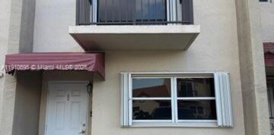 Touwnhouse à Miami, Floride 2 chambres, 102.19 m2 № 1965966