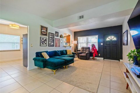 Casa en venta en Orlando, Florida, 3 dormitorios, 125.79 m2 № 2235716 - foto 7