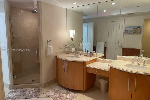 Copropriété à louer à Sunny Isles Beach, Floride: 3 chambres, 205.69 m2 № 1935252 - photo 20