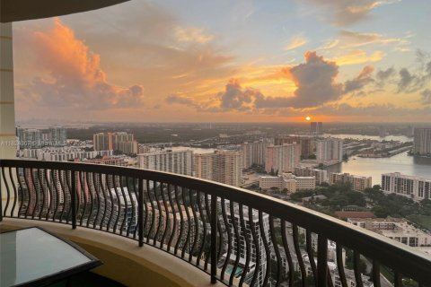 Copropriété à louer à Sunny Isles Beach, Floride: 3 chambres, 205.69 m2 № 1935252 - photo 29