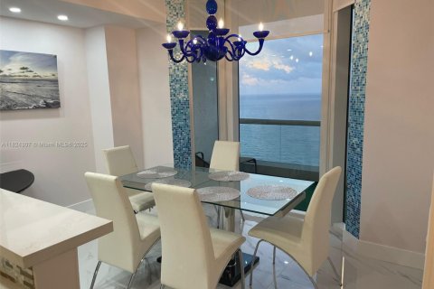 Copropriété à louer à Sunny Isles Beach, Floride: 3 chambres, 205.69 m2 № 1935252 - photo 9