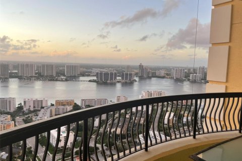 Copropriété à louer à Sunny Isles Beach, Floride: 3 chambres, 205.69 m2 № 1935252 - photo 30