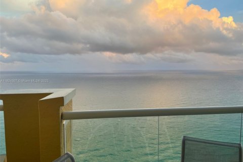 Copropriété à louer à Sunny Isles Beach, Floride: 3 chambres, 205.69 m2 № 1935252 - photo 13