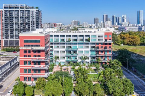 Condo in Miami, Florida, 2 bedrooms  № 2081018
