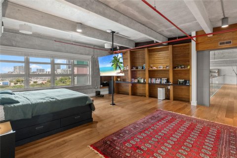 Condo in Miami, Florida, 2 bedrooms  № 2081018 - photo 30
