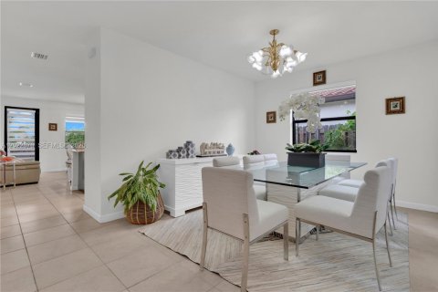 Villa ou maison à vendre à Homestead, Floride: 4 chambres, 206.99 m2 № 2191908 - photo 4