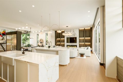 House in Tampa, Florida 4 bedrooms, 415.18 sq.m. № 1759859 - photo 4