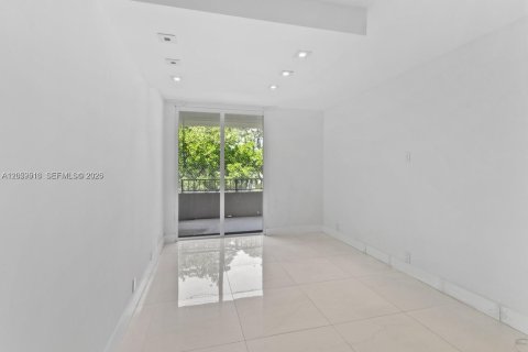 Снять в аренду кондоминиум в Ки-Бискейн, Флорида 3 спальни, 159.79м2, № 2264360 - фото 14