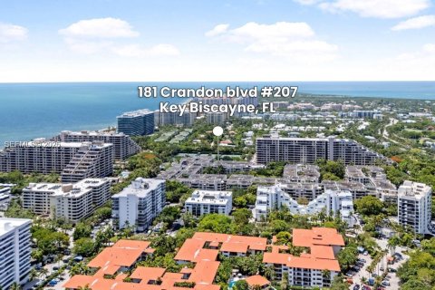 Снять в аренду кондоминиум в Ки-Бискейн, Флорида 3 спальни, 159.79м2, № 2264360 - фото 28
