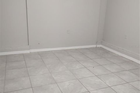 Casa en alquiler en Saint Petersburg, Florida, 4 dormitorios, 113.34 m2 № 1805146 - foto 7