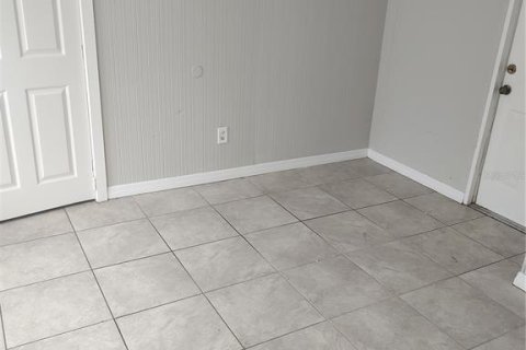 Casa en alquiler en Saint Petersburg, Florida, 4 dormitorios, 113.34 m2 № 1805146 - foto 6