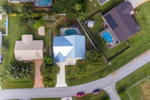 House in Port St. Lucie, Florida 3 bedrooms, 174.84 sq.m. № 2146882 - photo 4