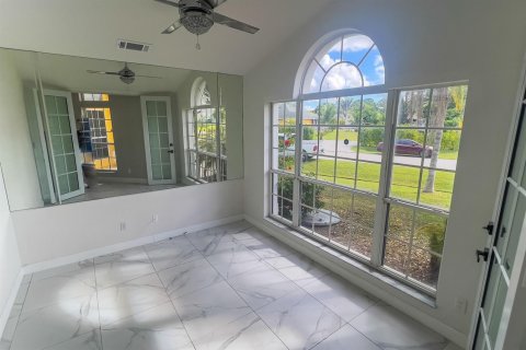 House in Port St. Lucie, Florida 3 bedrooms, 174.84 sq.m. № 2146882 - photo 28