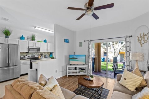 Touwnhouse à vendre à Davenport, Floride: 4 chambres, 138.61 m2 № 2430426 - photo 5