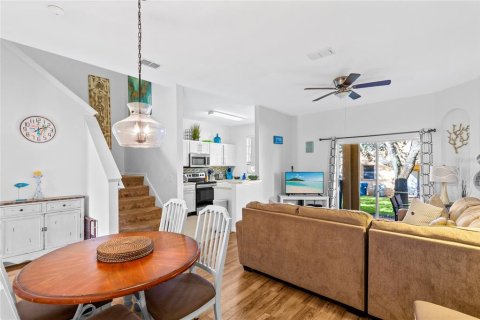 Touwnhouse à vendre à Davenport, Floride: 4 chambres, 138.61 m2 № 2430426 - photo 7