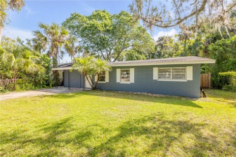 House in Edgewater, Florida 3 bedrooms, 103.68 sq.m. № 1658181 - photo 1