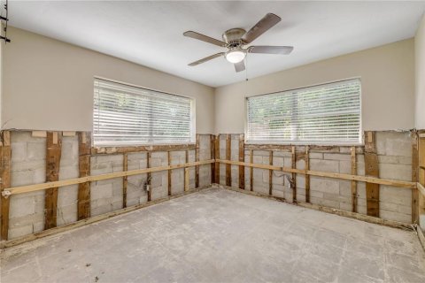 House in Edgewater, Florida 3 bedrooms, 103.68 sq.m. № 1658181 - photo 8