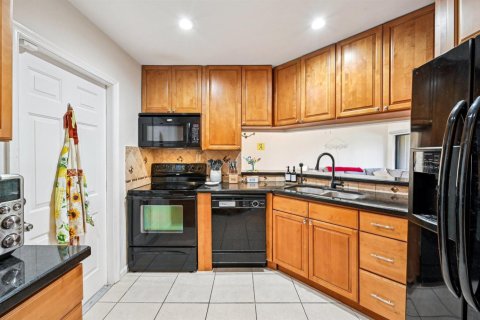 Condo in Boynton Beach, Florida, 2 bedrooms № 2250261 - photo 12