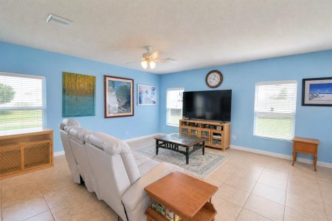 Casa en venta en Haines City, Florida, 4 dormitorios, 178.37 m2 № 2231415 - foto 14