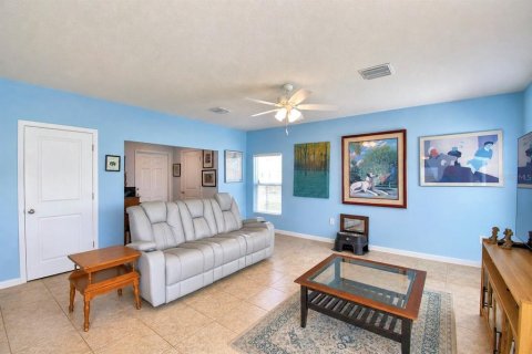 Casa en venta en Haines City, Florida, 4 dormitorios, 178.37 m2 № 2231415 - foto 13