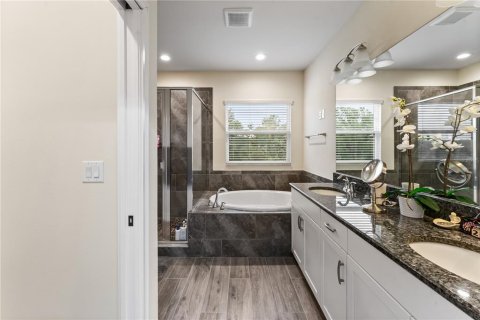 Villa ou maison à vendre à Wesley Chapel, Floride: 4 chambres, 238.85 m2 № 2287300 - photo 24