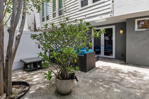 Touwnhouse à vendre à Fort Lauderdale, Floride: 3 chambres, 163.69 m2 № 2191830 - photo 4