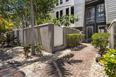Touwnhouse à vendre à Fort Lauderdale, Floride: 3 chambres, 163.69 m2 № 2191830 - photo 2