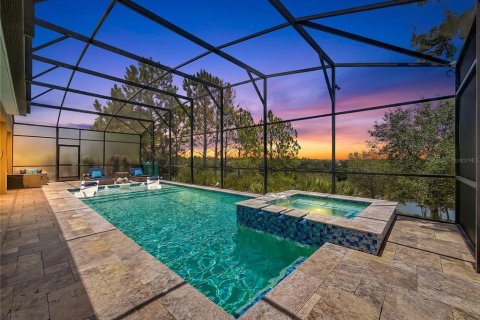 House in Winter Garden, Florida 4 bedrooms, 376.9 sq.m. № 2150327 - photo 2