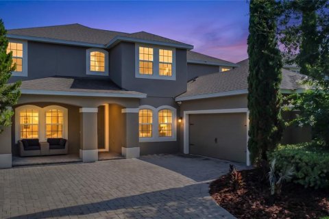 House in Winter Garden, Florida 4 bedrooms, 376.9 sq.m. № 2150327 - photo 3