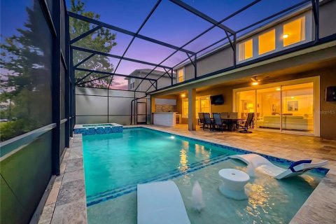 House in Winter Garden, Florida 4 bedrooms, 376.9 sq.m. № 2150327 - photo 4