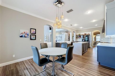 House in Winter Garden, Florida 4 bedrooms, 376.9 sq.m. № 2150327 - photo 22