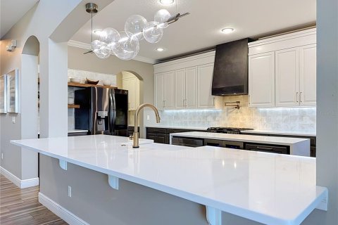 House in Winter Garden, Florida 4 bedrooms, 376.9 sq.m. № 2150327 - photo 16
