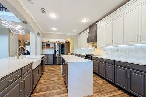 House in Winter Garden, Florida 4 bedrooms, 376.9 sq.m. № 2150327 - photo 17