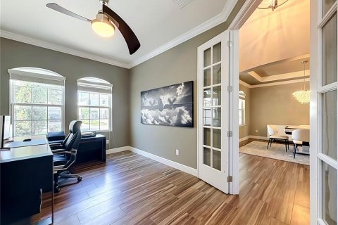 House in Winter Garden, Florida 4 bedrooms, 376.9 sq.m. № 2150327 - photo 9