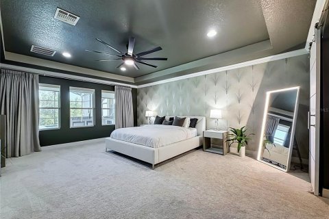 House in Winter Garden, Florida 4 bedrooms, 376.9 sq.m. № 2150327 - photo 27