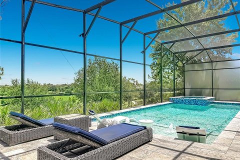 House in Winter Garden, Florida 4 bedrooms, 376.9 sq.m. № 2150327 - photo 6