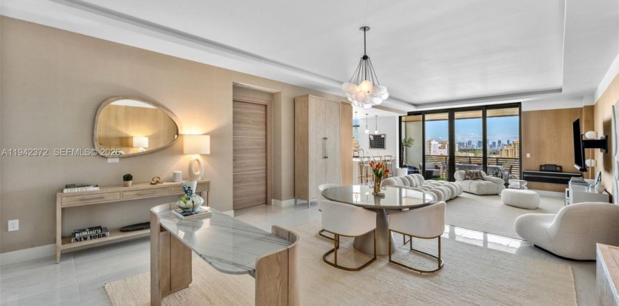 Condominio en Coral Gables, Florida, 4 dormitorios  № 2002678