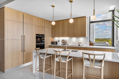 Condominio en venta en Coral Gables, Florida, 4 dormitorios, 280.56 m2 № 2002678 - foto 6