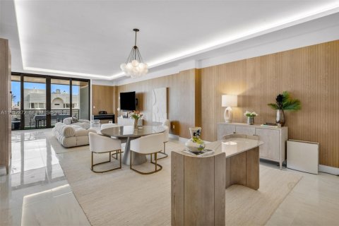 Condominio en venta en Coral Gables, Florida, 4 dormitorios, 280.56 m2 № 2002678 - foto 4