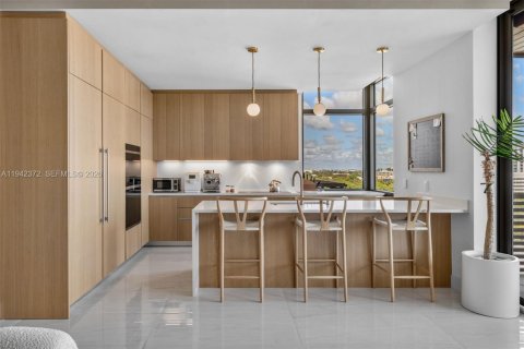 Condominio en venta en Coral Gables, Florida, 4 dormitorios, 280.56 m2 № 2002678 - foto 22