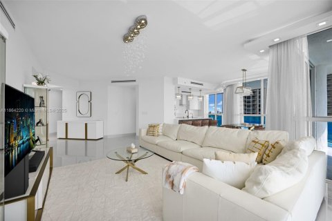 Снять в аренду кондоминиум в Санни-Айлс-Бич, Флорида 3 спальни, 187.66м2, № 1958008 - фото 10