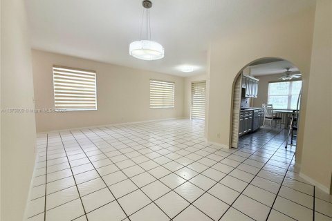 Villa ou maison à louer à Boca Raton, Floride: 3 chambres, 146.51 m2 № 1927180 - photo 6