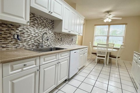 Villa ou maison à louer à Boca Raton, Floride: 3 chambres, 146.51 m2 № 1927180 - photo 8