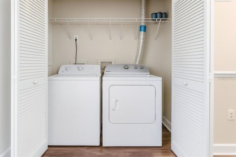 Condo in Orlando, Florida, 3 bedrooms  № 2105378 - photo 11