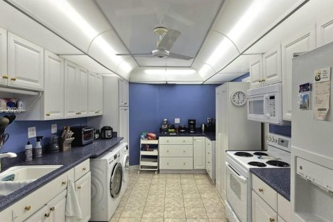 Condo in Key Biscayne, Florida, 2 bedrooms  № 2052795 - photo 6