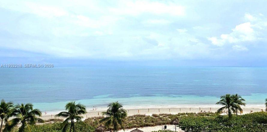 Condo in Key Biscayne, Florida, 2 bedrooms  № 2052795